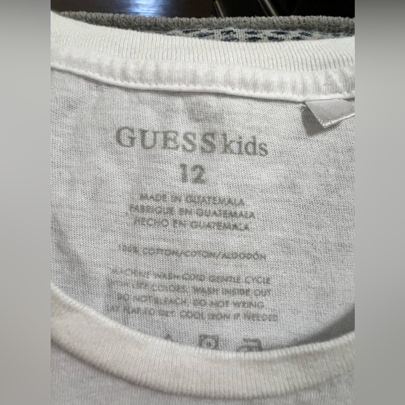 Guess Kids 4 tshirts size 12 - Picture 12 of 12